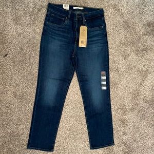 Levi’s sculpt 30W never worn